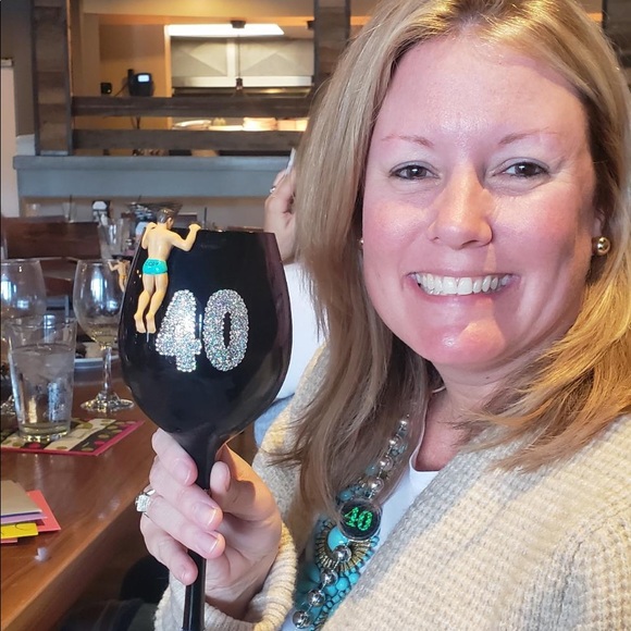 Meet your Posher, Erika - Picture 1 of 1